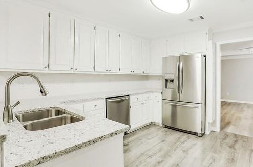 1390 Green Oak Cir, Lawrenceville GA  30043-5406 exterior