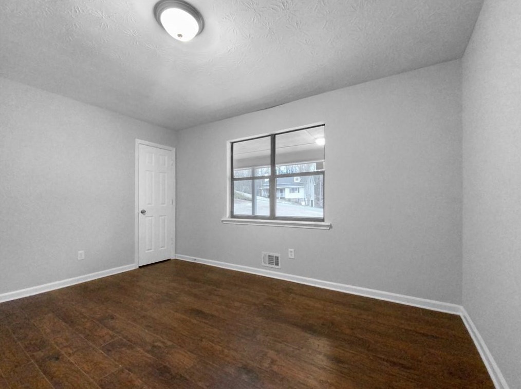 301 Brooks St, Dallas GA  30157-9538 exterior