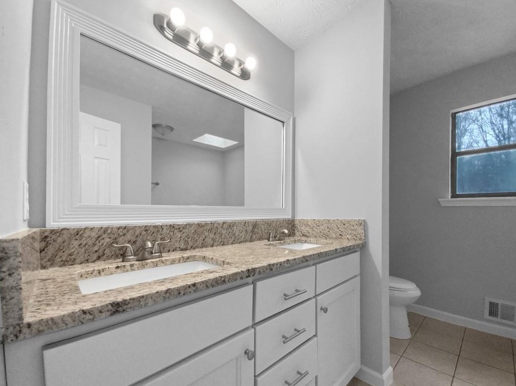 301 Brooks St, Dallas GA  30157-9538 exterior