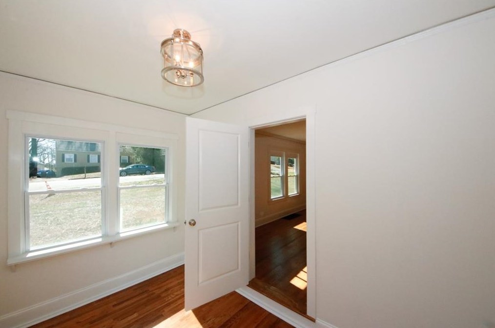 1109 Winburn Dr, Atlanta GA  30344-2805 exterior