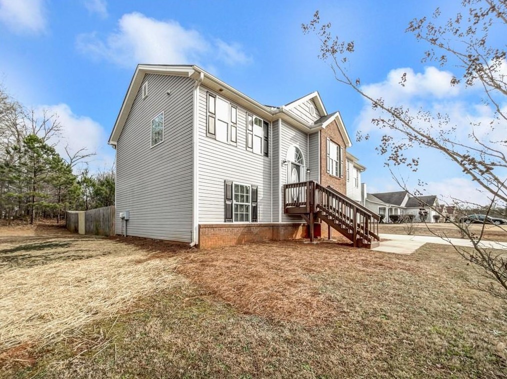 1407 Faith Dr, Winder, GA 30680-3234