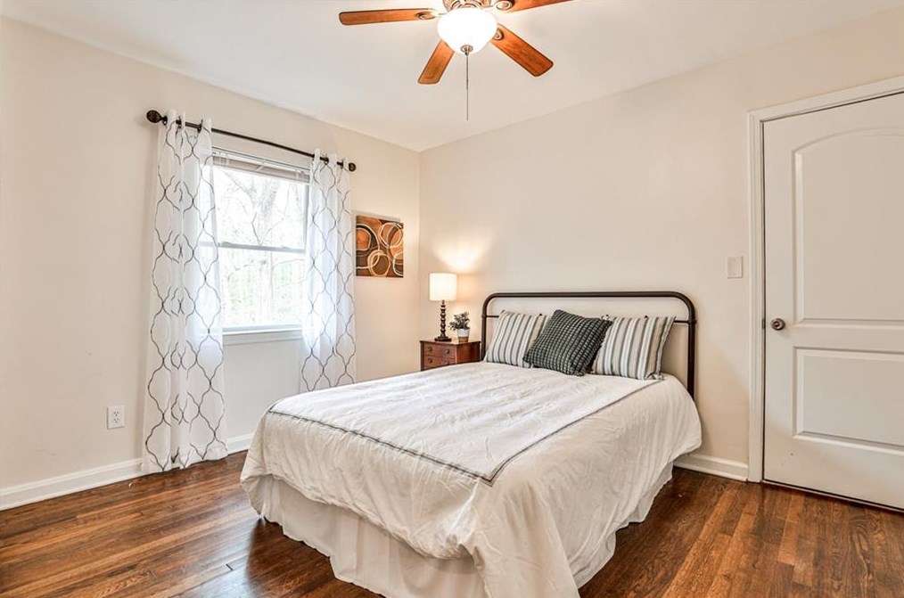 1495 Woodfern Dr, Decatur GA  30030-4532 exterior