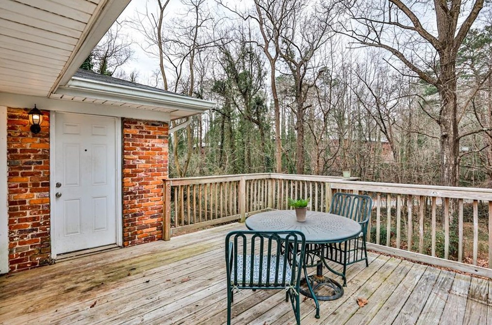 1495 Woodfern Dr, Decatur GA  30030-4532 exterior