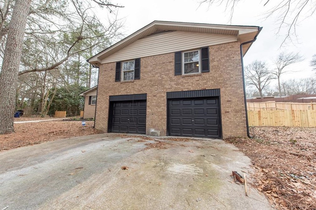 655 Kingswood Ct, Lithia Springs, GA 30122