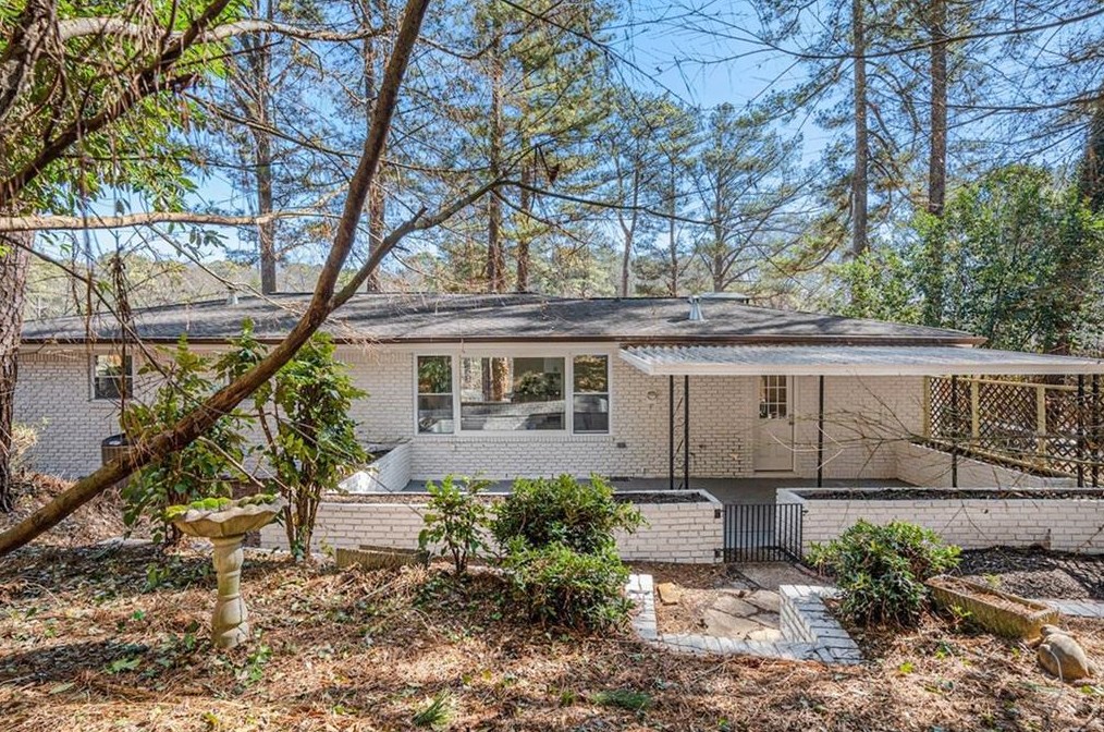 2400 Woodacres Rd, Atlanta GA  30345-1641 exterior