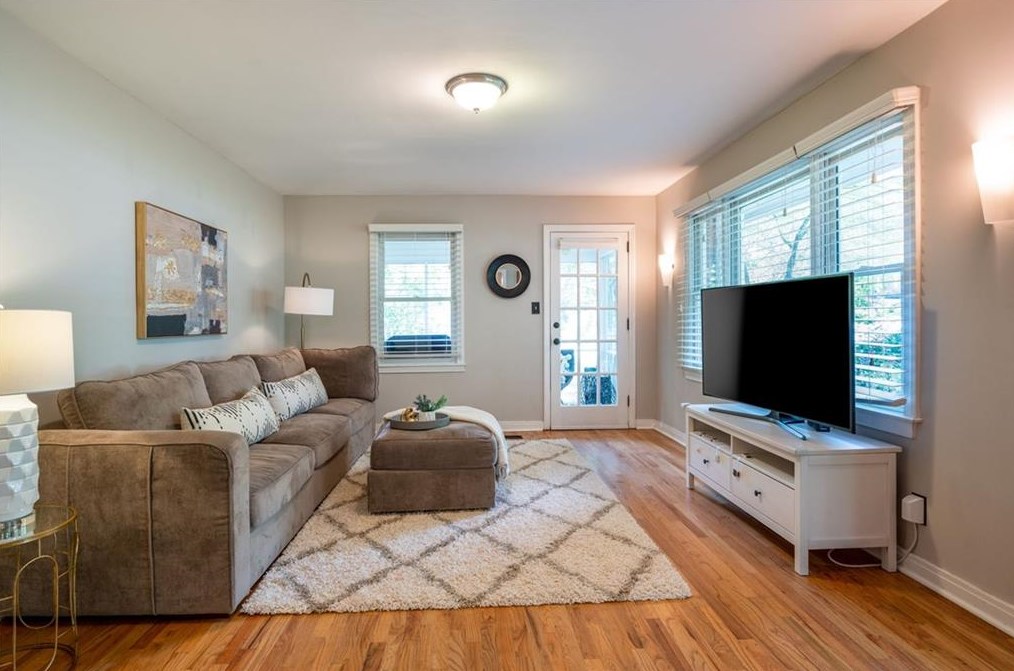 1000 Gaylemont Cir, Decatur GA  30033-4813 exterior