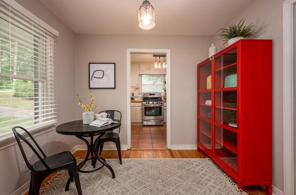 1000 Gaylemont Cir, Decatur GA  30033-4813 exterior