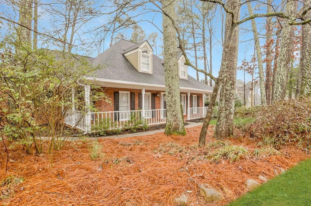 1493 Fallsbrook Ct Nw, Acworth, GA 30101