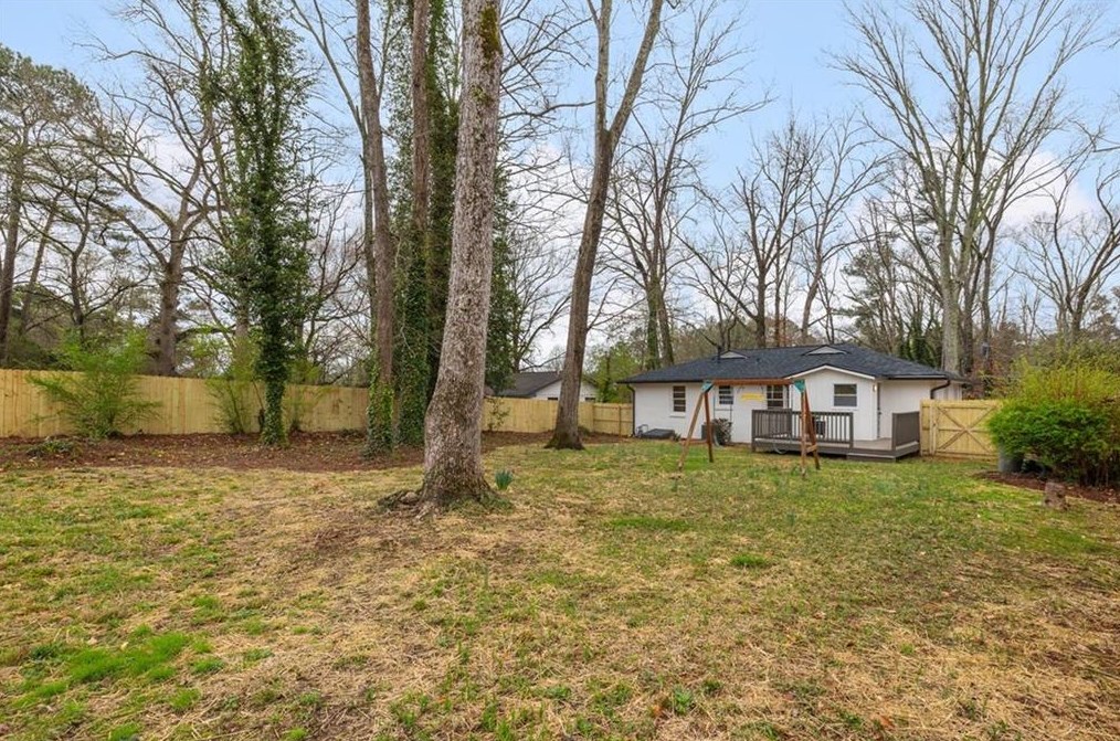 812 Larry Ln, Decatur GA  30033-4819 exterior