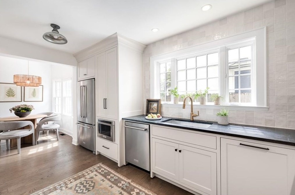 307 Superior Ave, Decatur GA  30030-1818 exterior