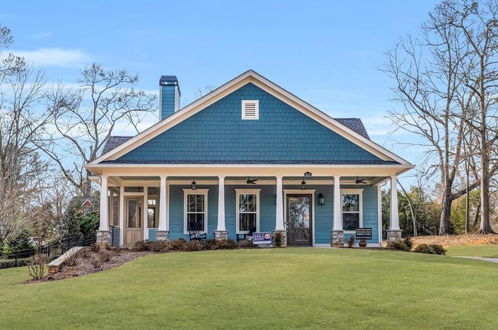 4431 Seminole Dr, Acworth, GA 30101