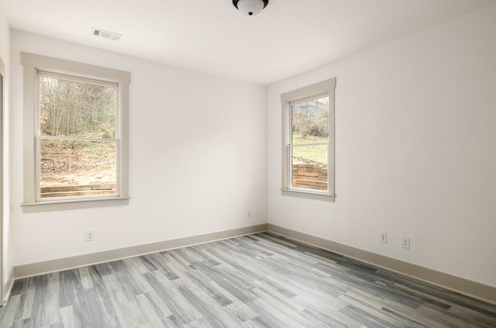 882 Woodmere Dr, Atlanta GA  30318-6002 exterior