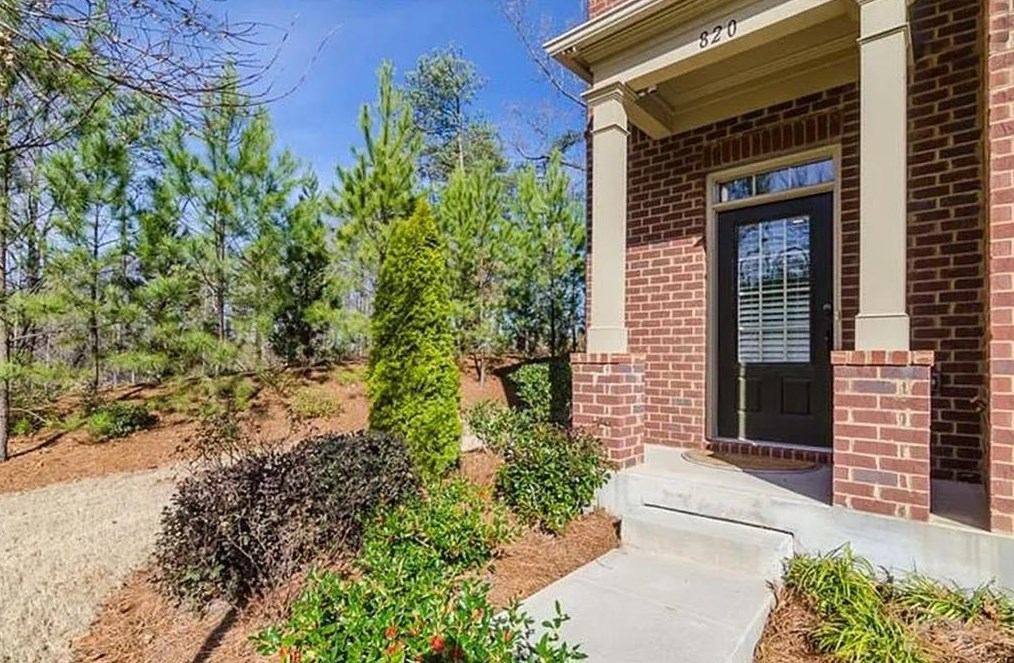 820 Northam Ln, Atlanta, GA 30342-5041