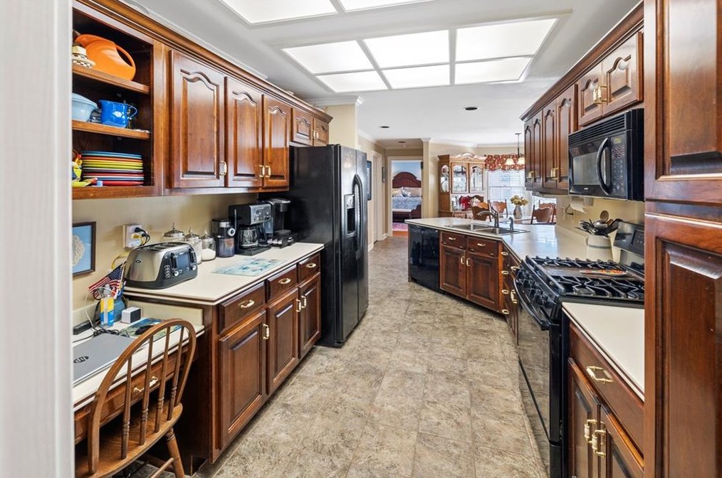117 Rolling Oaks Dr, Rome, GA 30165-1729