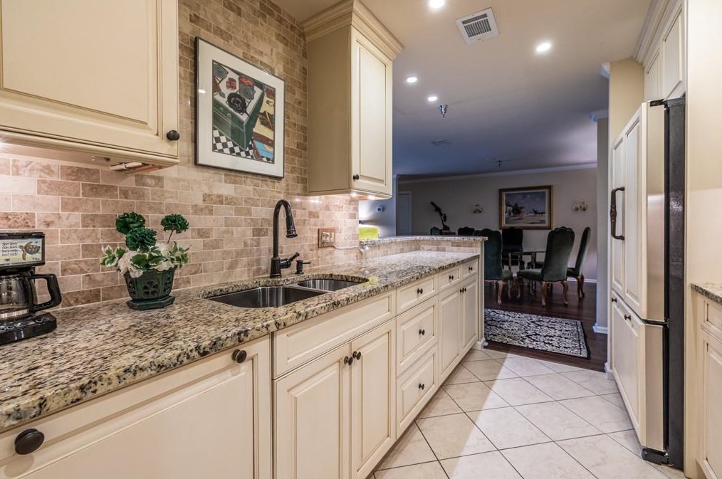 206 Ridley Howard Ct, Decatur GA  30030-2381 exterior