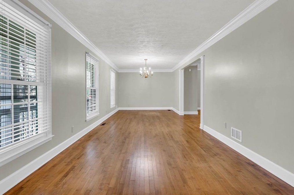 1086 Lanford Dr Sw, Lilburn, GA 30047