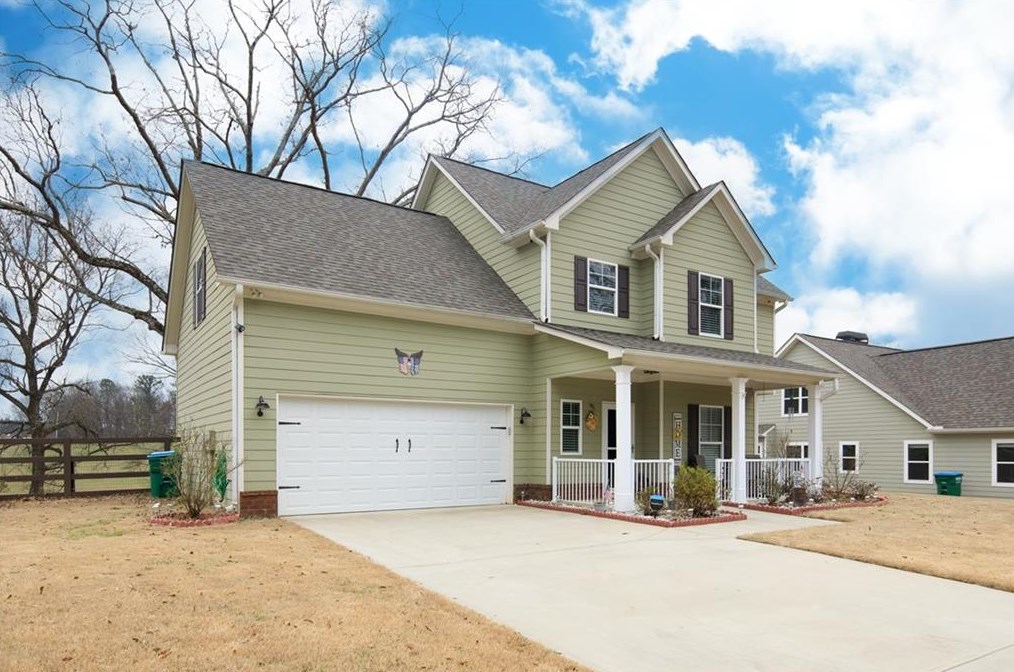 95 Mountain Creek Dr, Pendergrass, GA 30567