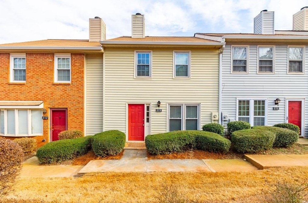 214 Mill Creek Pl, Roswell, GA 30076