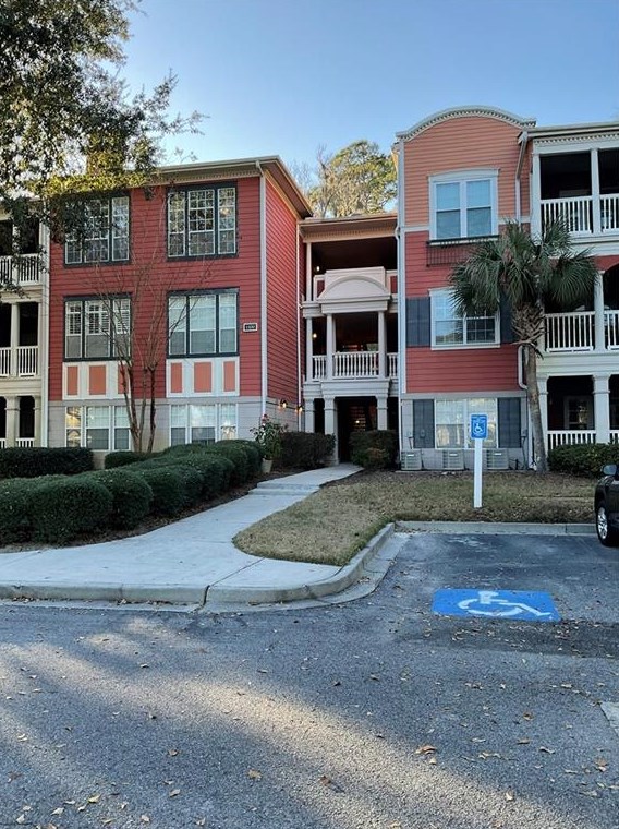1116 Whitemarsh Way, Savannah, GA 31410-5221
