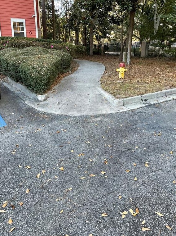 1116 Whitemarsh Way, Savannah GA  31410-5221 exterior