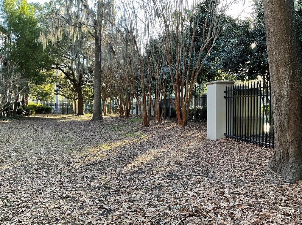 1116 Whitemarsh Way, Savannah GA  31410-5221 exterior