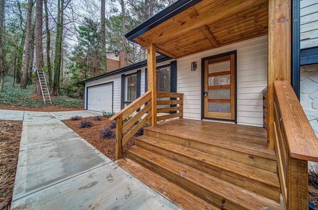 465 Longleaf Dr, Roswell, GA 30075-4321