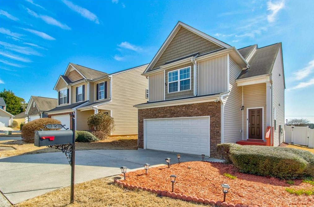 19 Arrowhead Dr, Dallas, GA 30132-9433