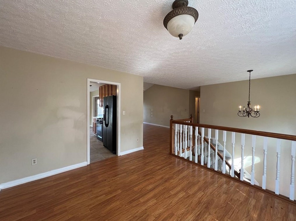 28 Maplewood Ln, Acworth, GA 30101-7741