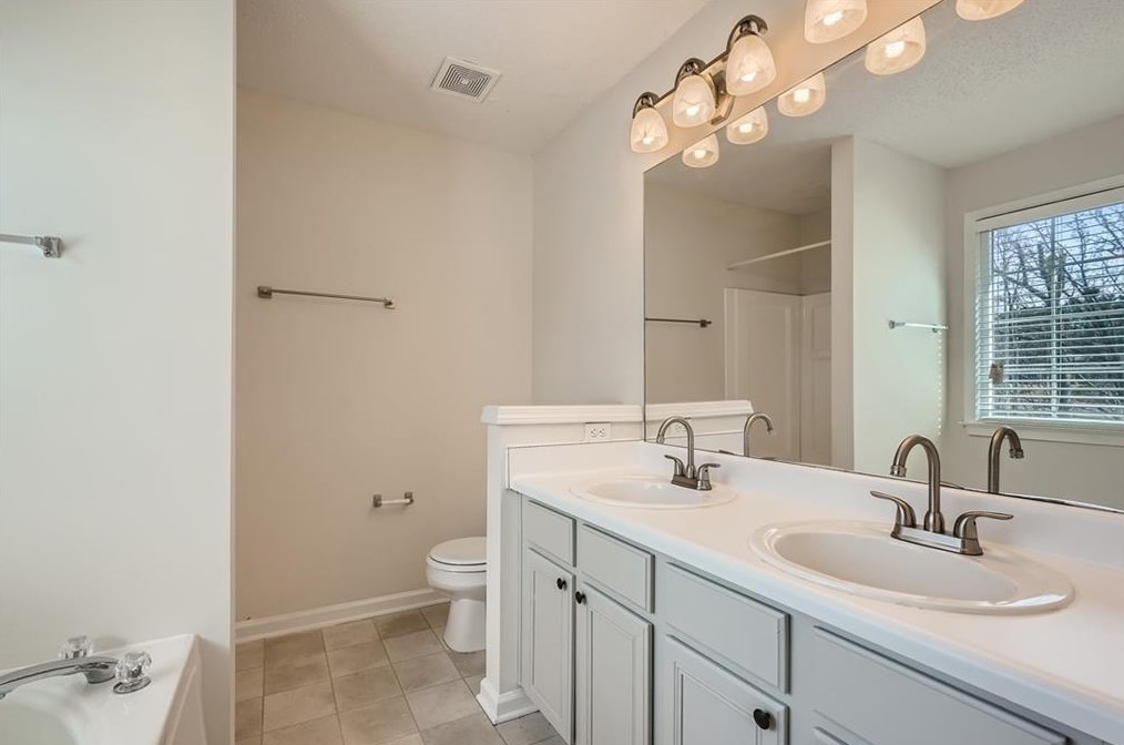 4067 Wintersweet Dr, Decatur GA  30034-5236 exterior