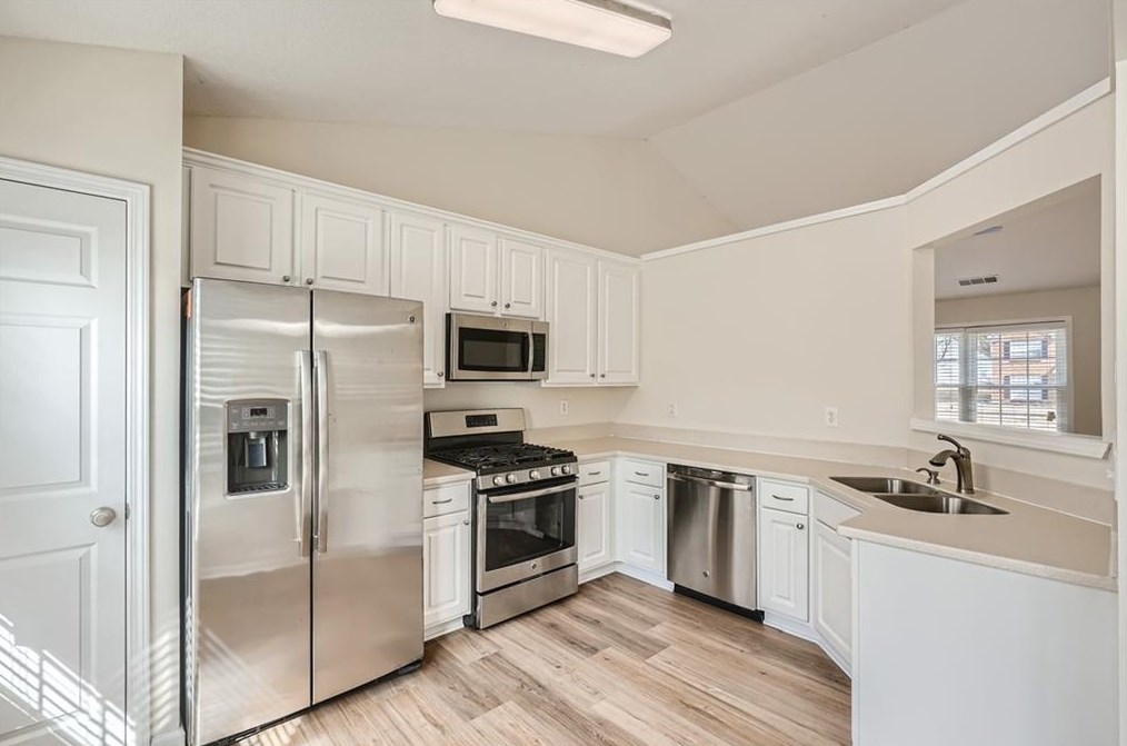 4067 Wintersweet Dr, Decatur GA  30034-5236 exterior