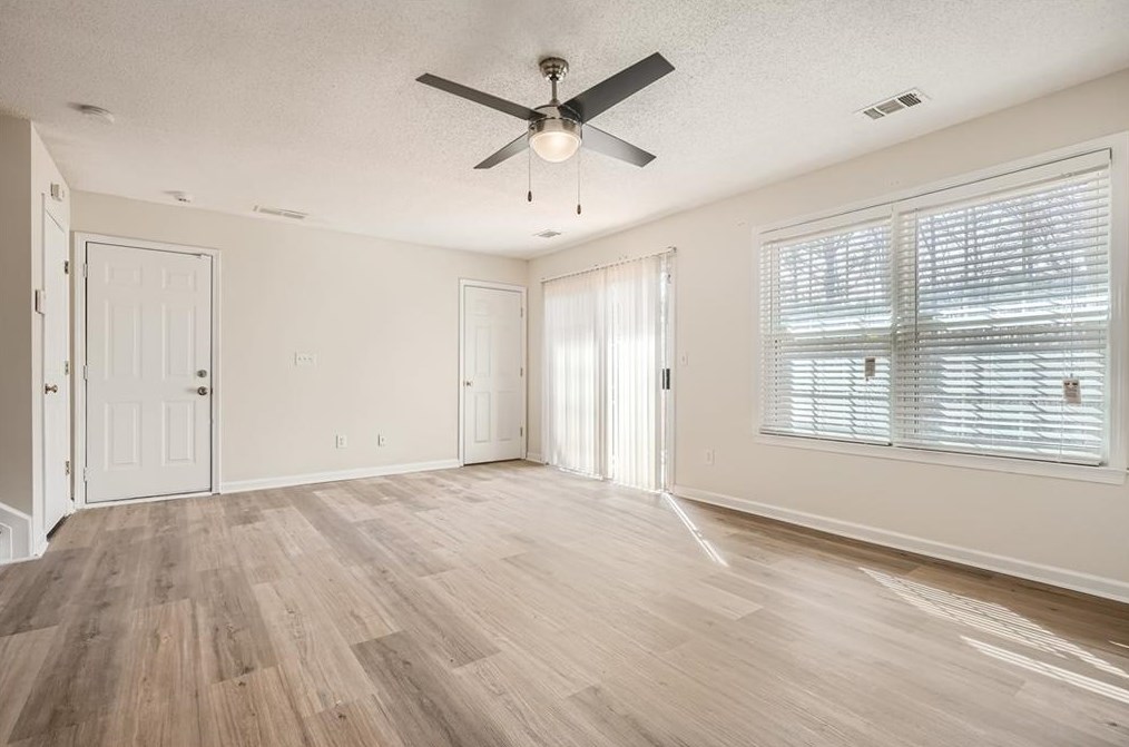 4067 Wintersweet Dr, Decatur GA  30034-5236 exterior