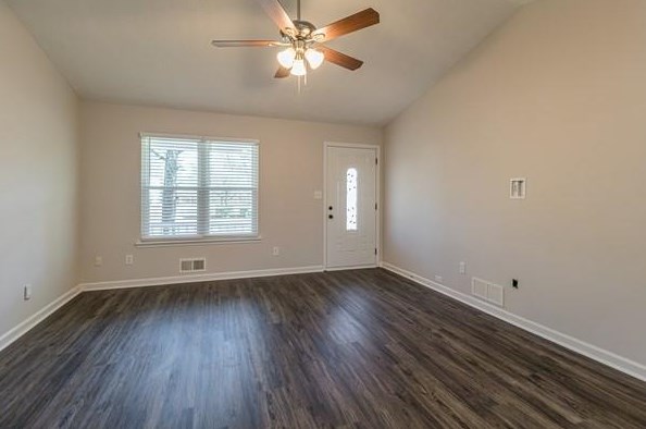 572 Emerald Pines Dr, Dallas GA  30157-8527 exterior