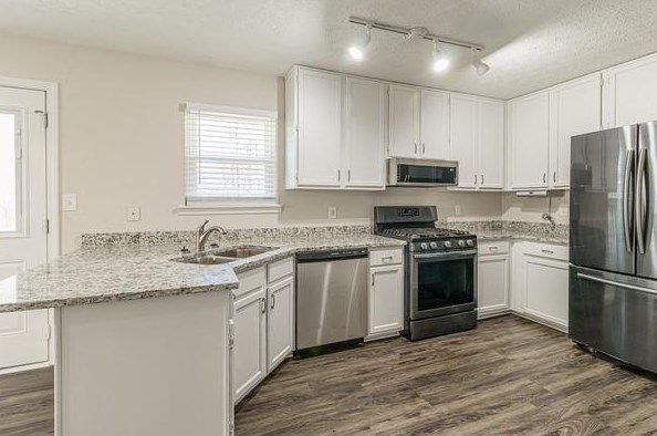 572 Emerald Pines Dr, Dallas GA  30157-8527 exterior