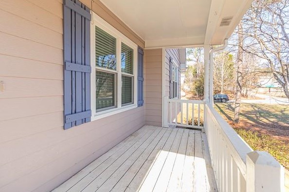 572 Emerald Pines Dr, Dallas GA  30157-8527 exterior