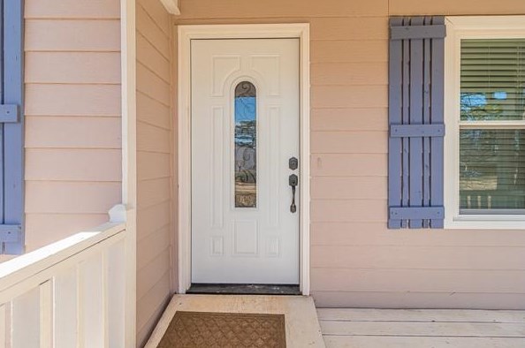 572 Emerald Pines Dr, Dallas GA  30157-8527 exterior