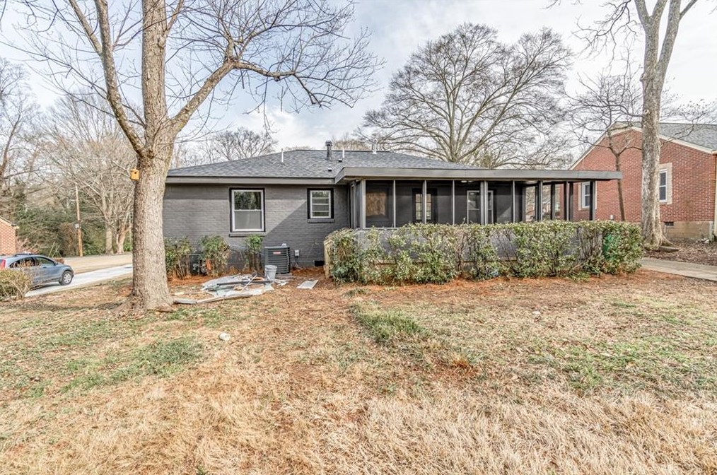 1153 Russell Dr, Decatur GA  30030-4746 exterior