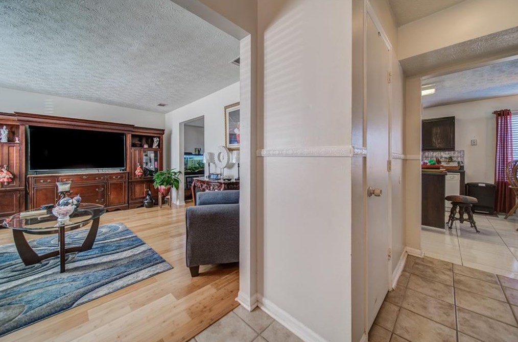 4422 Wellington Ter, Decatur GA  30035-4243 exterior