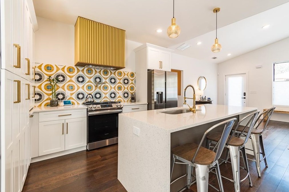 2399 Fair Ln, Decatur GA  30032-6359 exterior