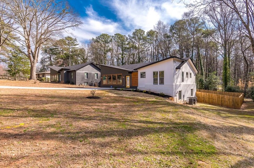 2399 Fair Ln, Decatur GA  30032-6359 exterior