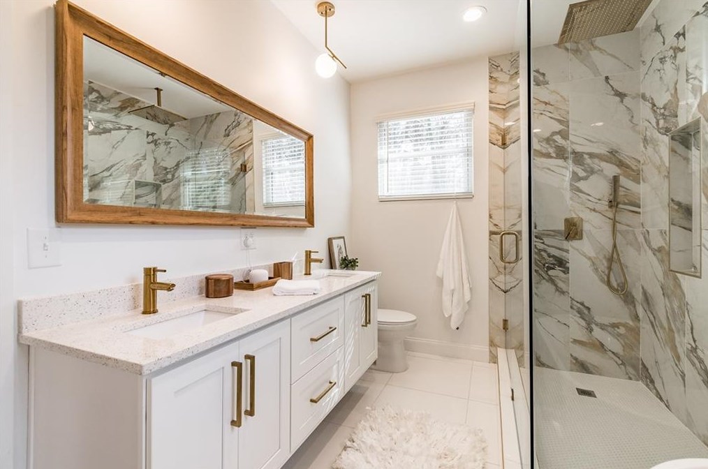 2399 Fair Ln, Decatur GA  30032-6359 exterior