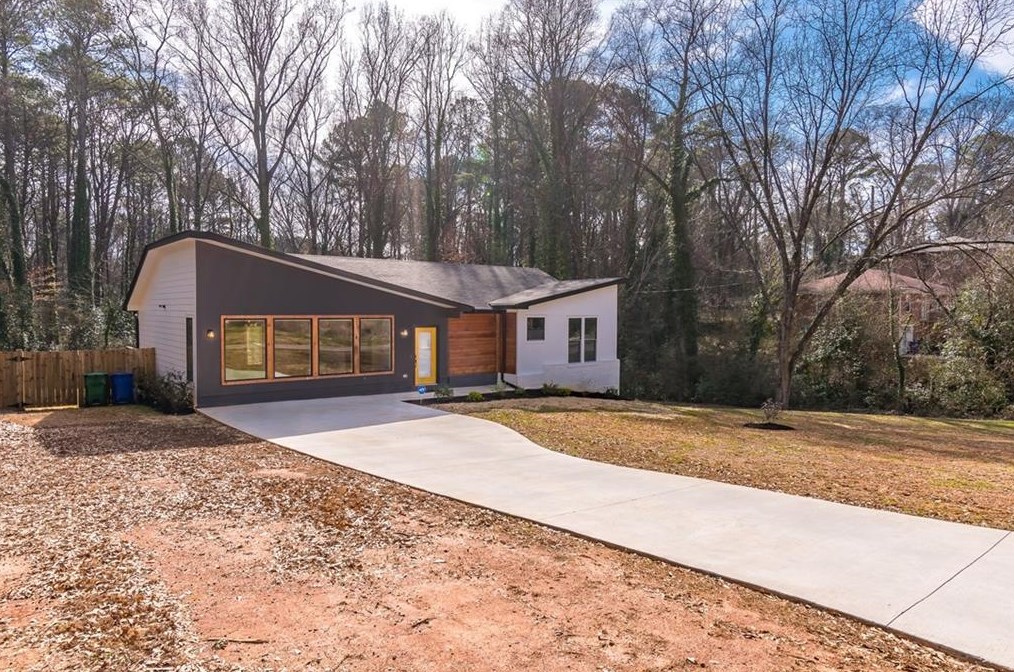 2399 Fair Ln, Decatur GA  30032-6359 exterior