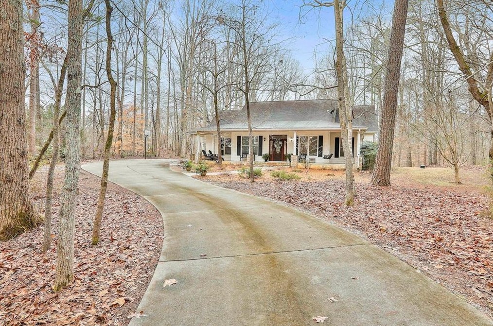 5475 Bethlehem Rd, Fairburn, GA 30213-2318