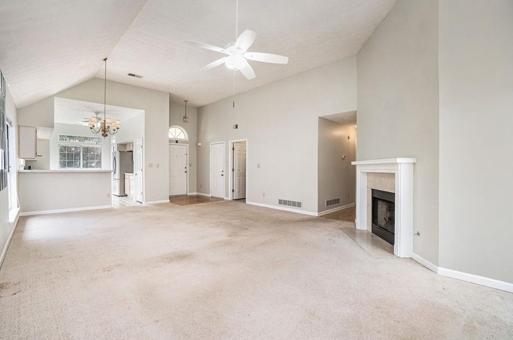 1067 Ashbury Dr, Decatur GA  30030-4171 exterior