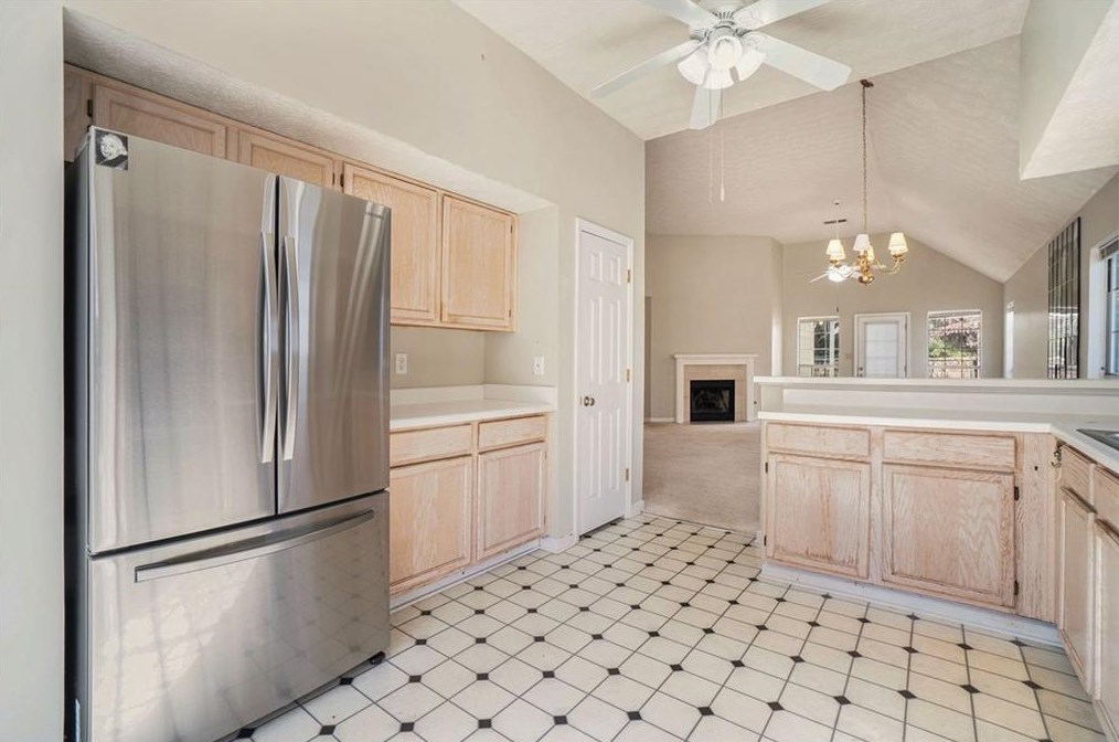 1067 Ashbury Dr, Decatur GA  30030-4171 exterior