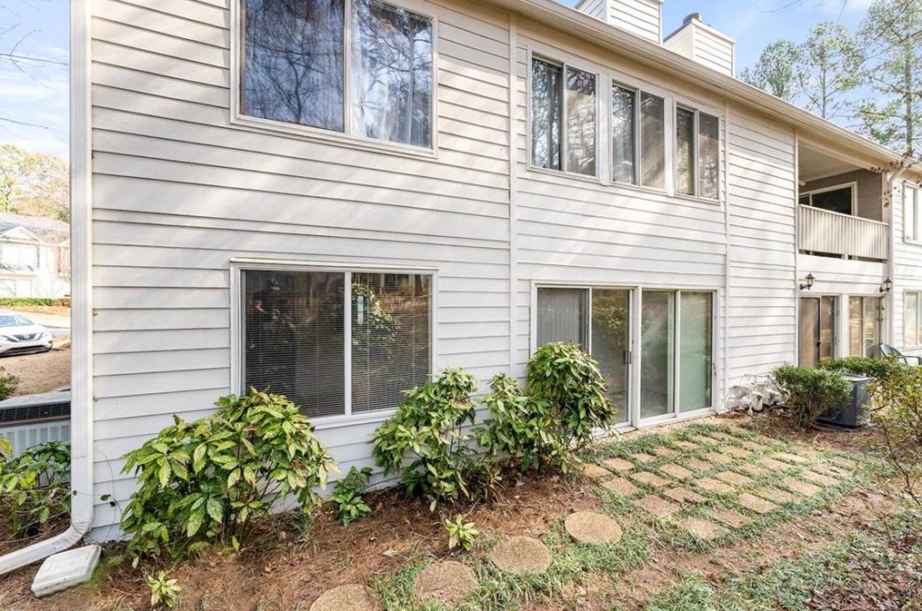 87 Fair Haven Way, Smyrna GA  30080-8090 exterior