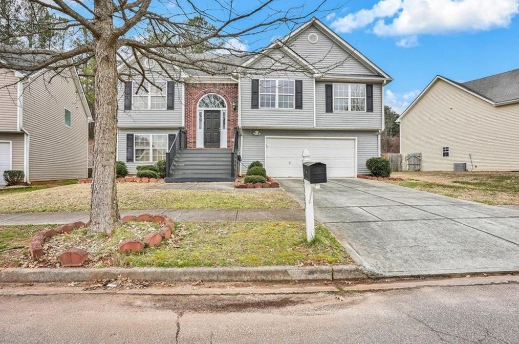 4227 Round Stone Trl, Lithonia, GA 30039