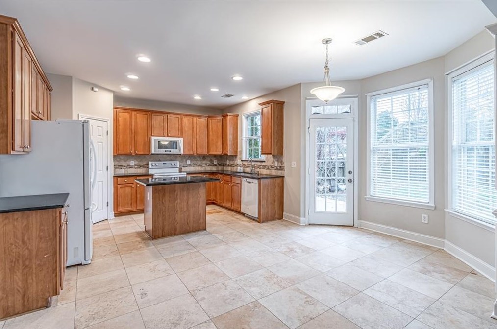 3317 Drayton Manor Run, Lawrenceville GA  30046-9408 exterior