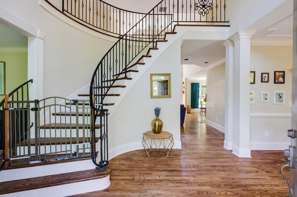 5 Wieuca Trce, Atlanta GA  30342-3856 exterior