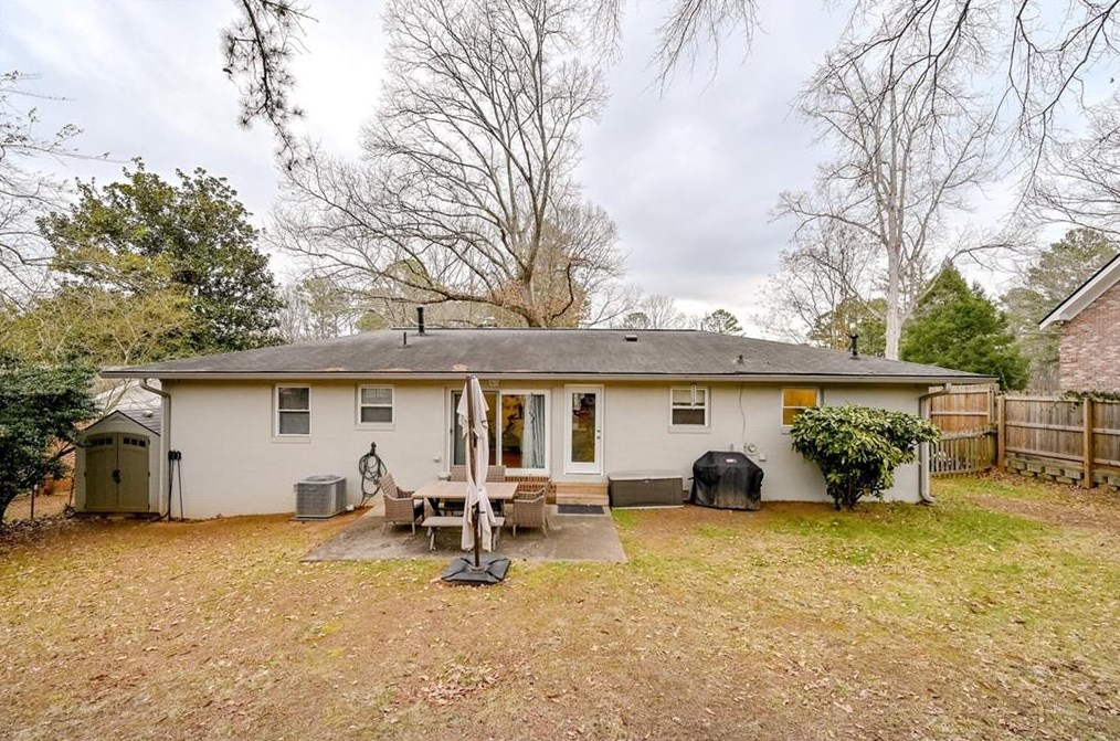 3499 Dunn St, Smyrna GA  30080-7926 exterior