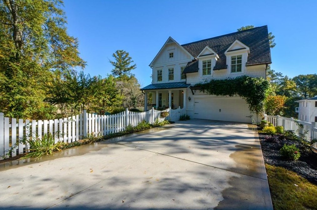 361 Westside Dr, Roswell, GA 30075-4833